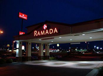 Hotel Ramada By Wyndham I-90