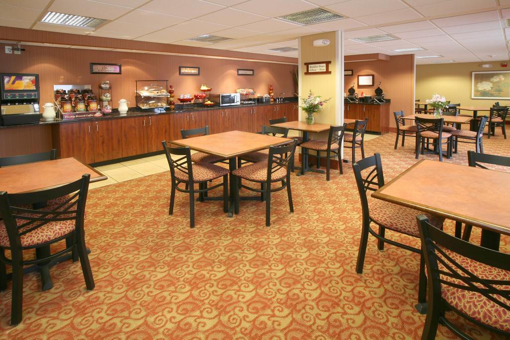 Ramada By Wyndham I-90 Hotel