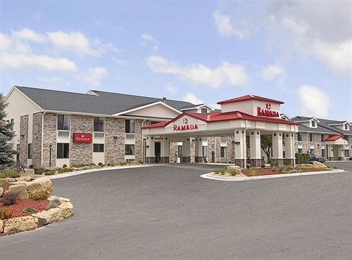 Ramada By Wyndham I-90 3* Lake Delton