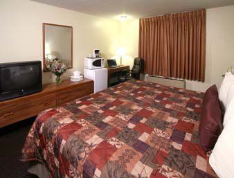 Ramada By Wyndham I-90 3*